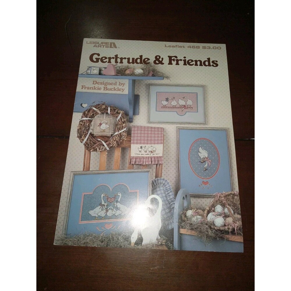Leisure Arts Leaflet 468 Cross Stitch Gertrude & Friends